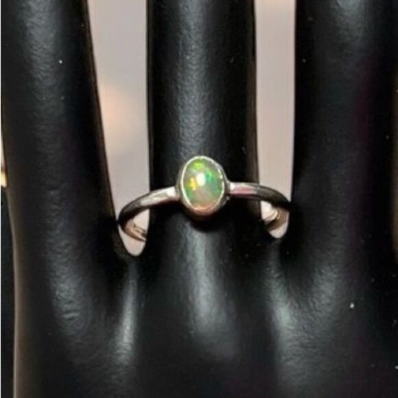 Artisan Made Genuine Ethiopian Opal Sterling Silver Ring Size 8 Brand New - Picture 7 of 10
